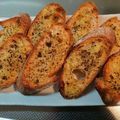 まねすけ's cooksnap of when they made ガーリックトースト♪クレイジーソルト風味.