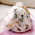sumomokaka's cooksnap of when they made 野沢菜と鮭のおにぎり☆.