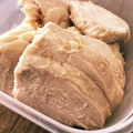 喜八＆Hacchi's cooksnap of when they made 梅酒でしっとり鶏ハム＊キウイソース添え.