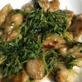 大阪のちゃーちゃん's cooksnap of when they made 鶏モモと豆苗のササッと炒め.