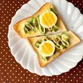 ふたごゆき's cooksnap of when they made 完熟アボカドゆで卵のオープントースト.
