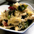 chocoraママ's cooksnap of when they made ゆで鶏と海藻の玉ねぎ和風サラダ.