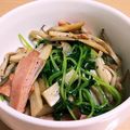 すずなまり's cooksnap of when they made 豆苗と舞茸のにんにくバターベーコン炒め.