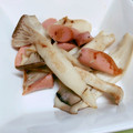 みっくママ's cooksnap of when they made ＊簡単＊きのことお魚ソーセージ炒め.