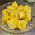 ゆかりんご117♪'s cooksnap of when they made 簡単！パイナップルの葉の取り方と切り方.