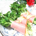 tennisnoah's cooksnap of when they made ✿簡単♪かいわれ大根とチーズのハム巻き✿.