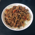 ＊きしろ＊'s cooksnap of when they made 旨い！ひき肉とトマトのチーズのっけ丼☆.