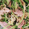 クック32DGSA☆'s cooksnap of when they made 巻かないよ！豆苗とエノキの豚肉炒め！.