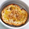 島猫。's cooksnap of when they made ❀オリーブオイル*黒ごまトースト❀.
