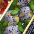 nosso's cooksnap of when they made ゆかりと黒ごまと炒り卵のおにぎり.
