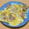 料理好き独身男子's cooksnap of when they made ポン酢で魚肉ソーセージの卵とじ.