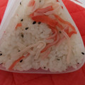 あゆたっくん's cooksnap of when they made ごまとカニカマのおにぎり.