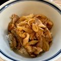 ひさこ＊'s cooksnap of when they made 玉ねぎと豚肉の甘辛丼.