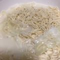もきち☆'s cooksnap of when they made 即席豚骨乳ラーメン*とろけるキャベツ入り.