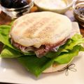 はぴ365's cooksnap of when they made 生ハムクリチイングリッシュマフィンサンド.