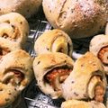 poikau's cooksnap of when they made ごまパン生地で☆香ばしいハードちくわエピ.