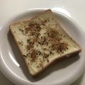 papikun's cooksnap of when they made 朝のズボラ飯『ふりかけトースト』.