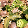ツルさんちのゴハン's cooksnap of when they made 砂肝とオクラのオイマヨ炒め.
