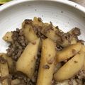 ✴︎Spring✴︎'s cooksnap of when they made 余ったひき肉で☆じゃがいも煮っころがし.