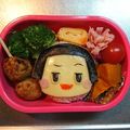 ゆれみ2's cooksnap of when they made チコちゃん キャラ弁 遠足に.