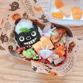 ★うさぎ組★'s cooksnap of when they made 簡単キャラ弁＊顔出しトトロおにぎり.