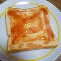 ＊なぁ＊'s cooksnap of when they made いちごジャムと溶けるチーズのトースト.