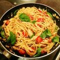クックCA9LJ5☆'s cooksnap of when they made さば缶とトマトのバジル風味パスタ.
