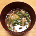 メロンパンマン's cooksnap of when they made 春菊・油揚げ・椎茸のすまし汁.