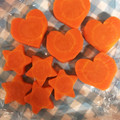 1児mamaちゃん's cooksnap of when they made にんじんの型抜き～弁当用冷凍～.