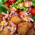 ムキサマ's cooksnap of when they made キャラ弁☆赤いウィンナーのお花☆お弁当☆.