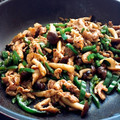 チーズスキヨ's cooksnap of when they made きのこと牛肉のオイスターソース炒め.
