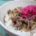 a-tom's cooksnap of when they made やっぱり大好き♪オージー・ビーフで牛丼.
