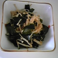 よよね's cooksnap of when they made 節約料理☆えのきとわかめ.