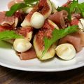 ☆さぶ☆☆'s cooksnap of when they made おつまみ！無花果と生ハムとモッツァレラ.