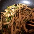 クックY37APD☆'s cooksnap of when they made まこもだけのチンジャオロース.