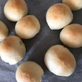 かんまま。's cooksnap of when they made 白パンで＊チョコ＆イチゴのちぎりパン.