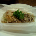 123ママ's cooksnap of when they made 鱈ときのこの紙包み蒸し.