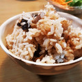 τомоко's cooksnap of when they made 白だしで簡単。なめこの炊き込みご飯.
