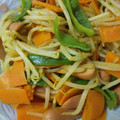 月と黒猫's cooksnap of when they made もやしとピーマンのカレー炒め.
