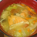 チナネコ☆'s cooksnap of when they made 秋鮭と白葱の梅和風スープ.