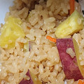 Mature1028's cooksnap of when they made サツマイモとにんじんの簡単炊き込みご飯.