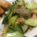 yama-chan's cooksnap of when they made 青梗菜と魚肉ソーセージのオイマヨ炒め.