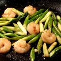 ame-ikuru's cooksnap of when they made ✿海老とアスパラのアーリオ・オーリオ風✿.