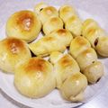 ひろカリン's cooksnap of when they made 手作りバターロール で ソーセージロール.