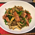犬Gyami's cooksnap of when they made ベーコンとピーマンとしめじの塩胡椒炒め.