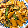 ちょ〜☆'s cooksnap of when they made 鶏肉とカボチャきのこのめんつゆバター炒め.