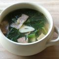 よこ耳ねこ's cooksnap of when they made 小松菜とベーコンのにんにくスープ.