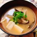 のんべぇヒロ's cooksnap of when they made ごぼうとしいたけと豆腐の味噌汁.