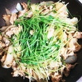 ♬あじさいのレシピ♬'s cooksnap of when they made 豆苗としめじのオイマヨ炒め.