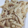 ✩かめたん✩'s cooksnap of when they made キノコのバターポン酢(バタぽん)炒め.